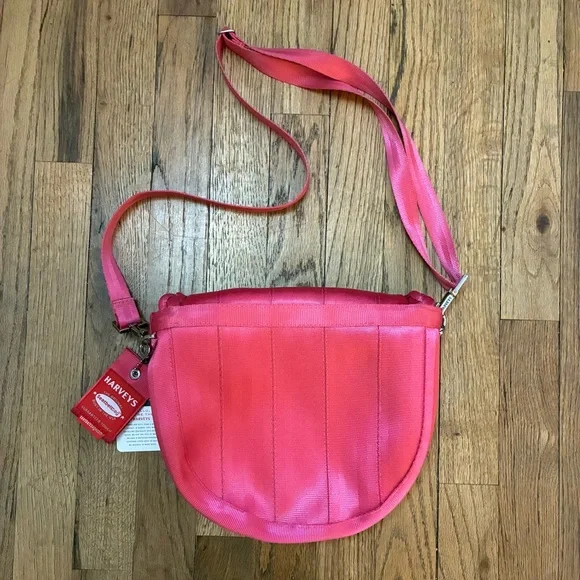 Harvey’s Seatbelt Grapefruit Sophia Saddle Bag Crossbody - Picture 4 of 8